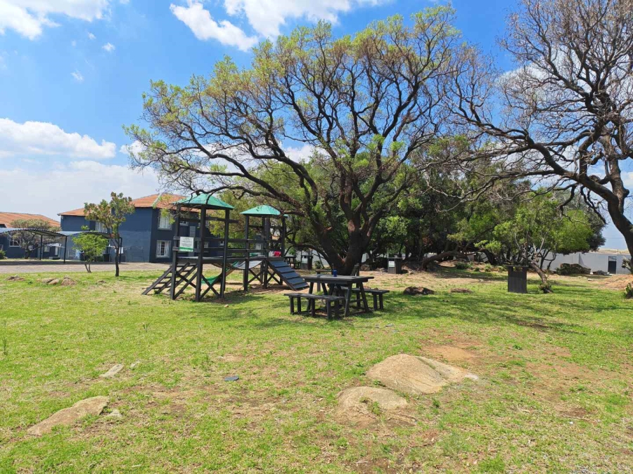 2 Bedroom Property for Sale in North Riding Gauteng
