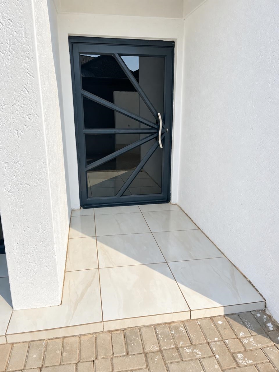 4 Bedroom Property for Sale in Soshanguve WW Gauteng