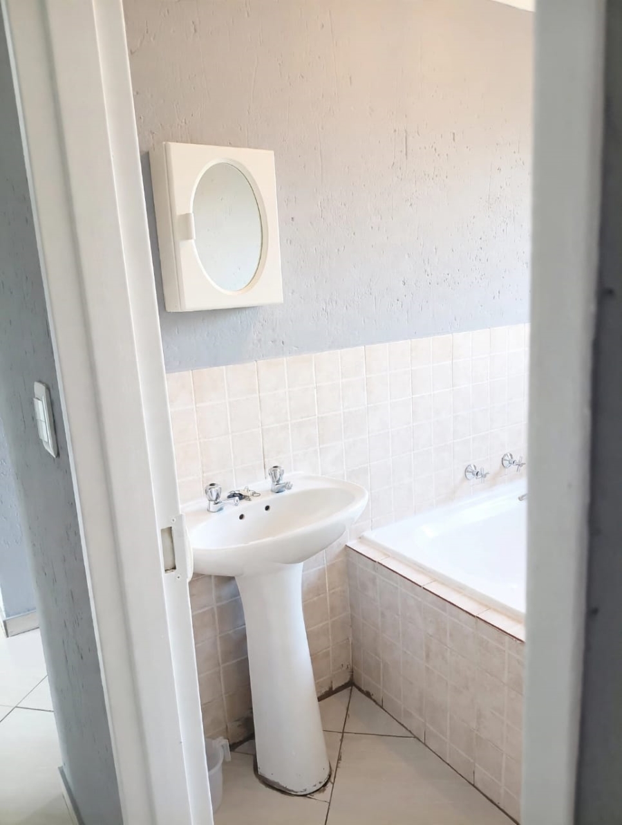2 Bedroom Property for Sale in Celtisdal Gauteng
