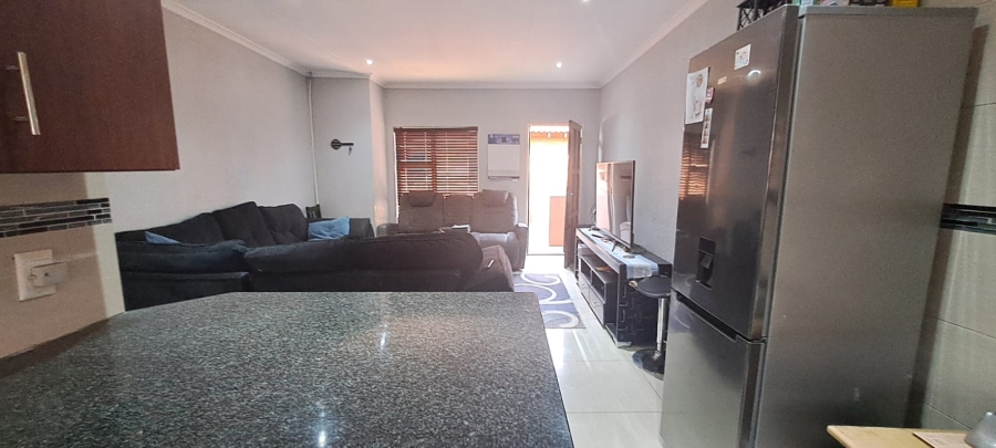 2 Bedroom Property for Sale in Albertsdal Gauteng