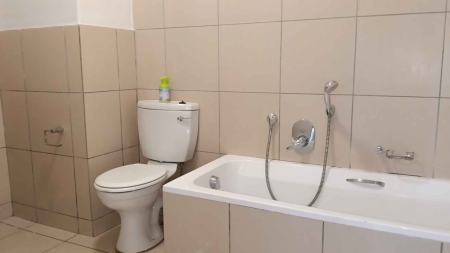 1 Bedroom Property for Sale in Jackal Creek Golf Estate Gauteng