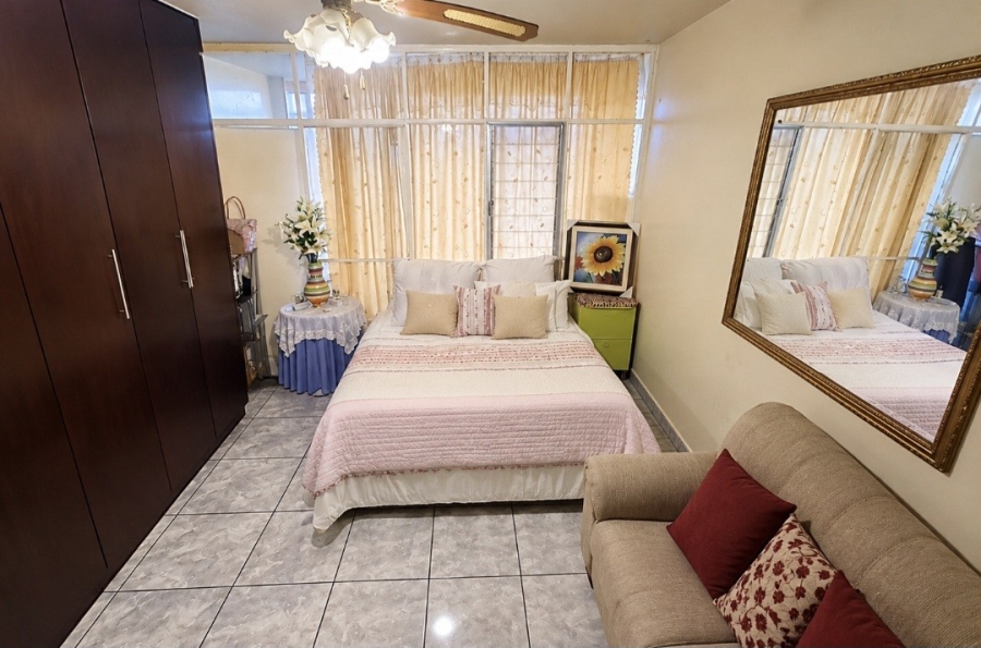 To Let 2 Bedroom Property for Rent in Weavind Park Gauteng
