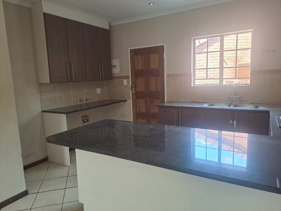 3 Bedroom Property for Sale in Eco Park Gauteng