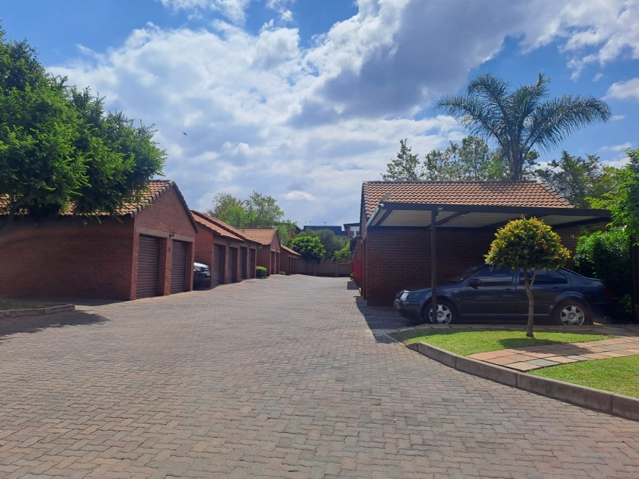 3 Bedroom Property for Sale in Eco Park Gauteng