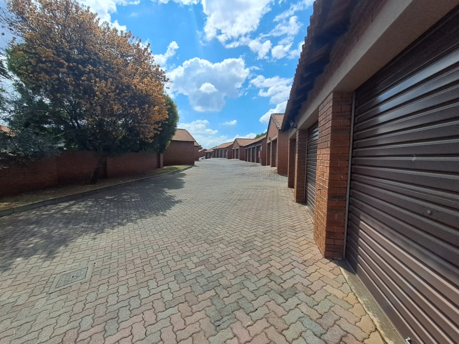 3 Bedroom Property for Sale in Eco Park Gauteng