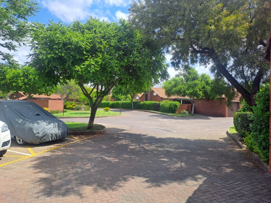 3 Bedroom Property for Sale in Eco Park Gauteng