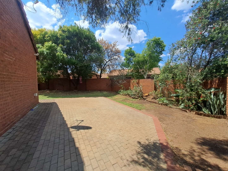 3 Bedroom Property for Sale in Eco Park Gauteng