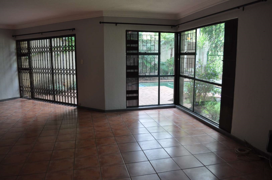 3 Bedroom Property for Sale in Garsfontein Gauteng
