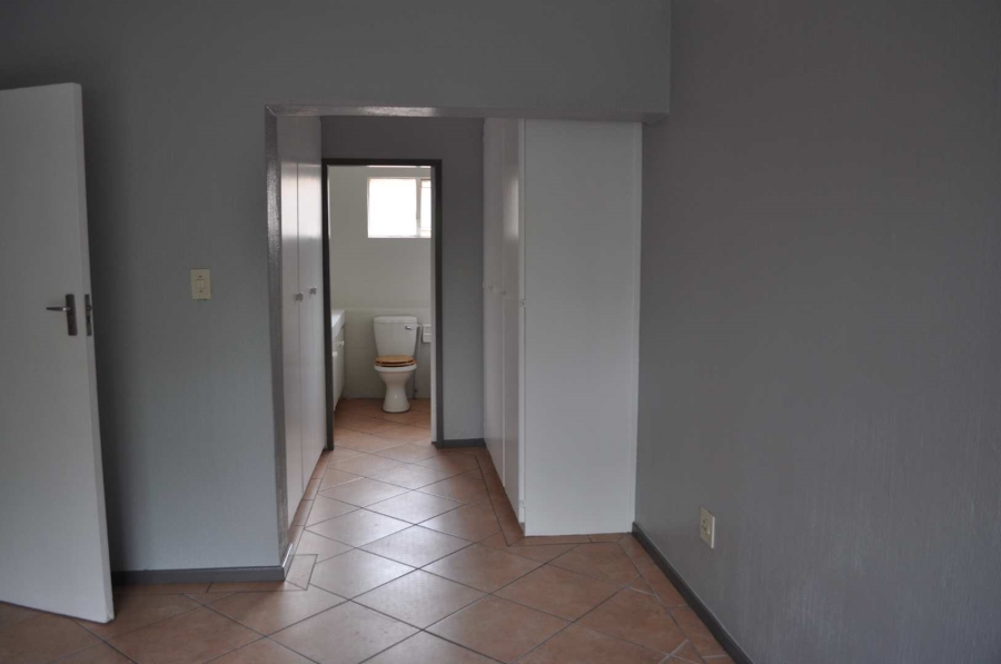 3 Bedroom Property for Sale in Garsfontein Gauteng