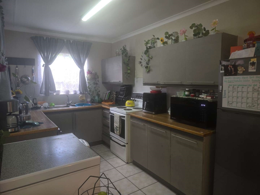 2 Bedroom Property for Sale in Albertsdal Gauteng
