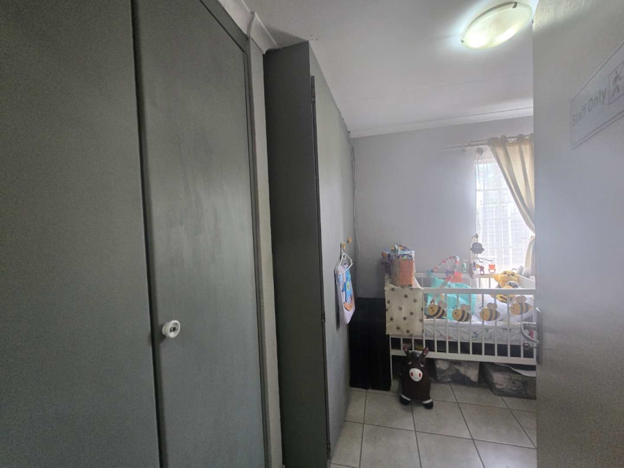 2 Bedroom Property for Sale in Albertsdal Gauteng