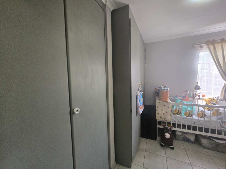 2 Bedroom Property for Sale in Albertsdal Gauteng