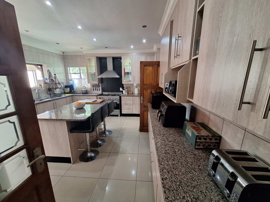4 Bedroom Property for Sale in Tulisa Park Gauteng