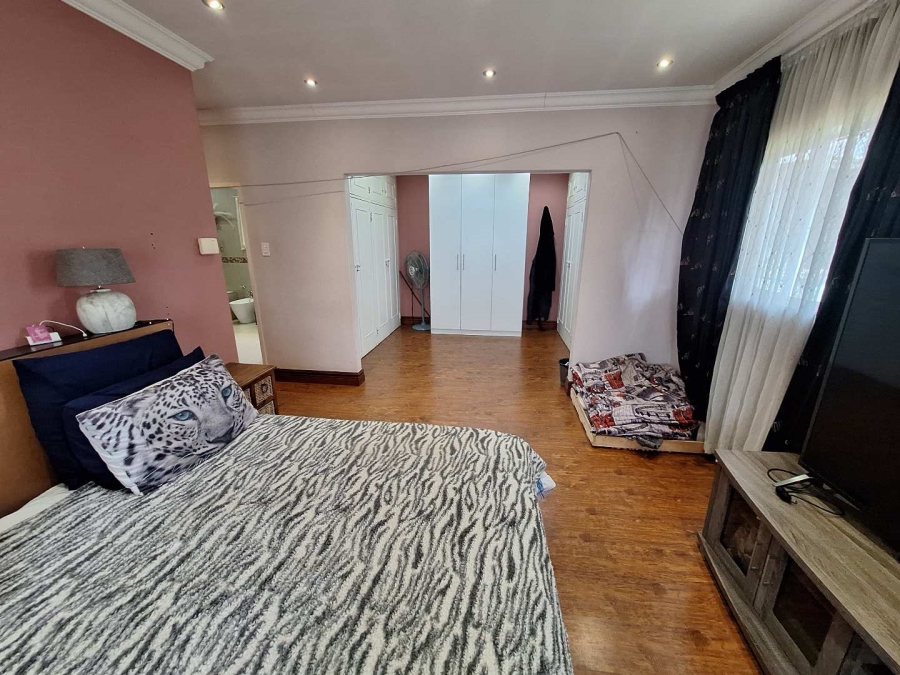 4 Bedroom Property for Sale in Tulisa Park Gauteng
