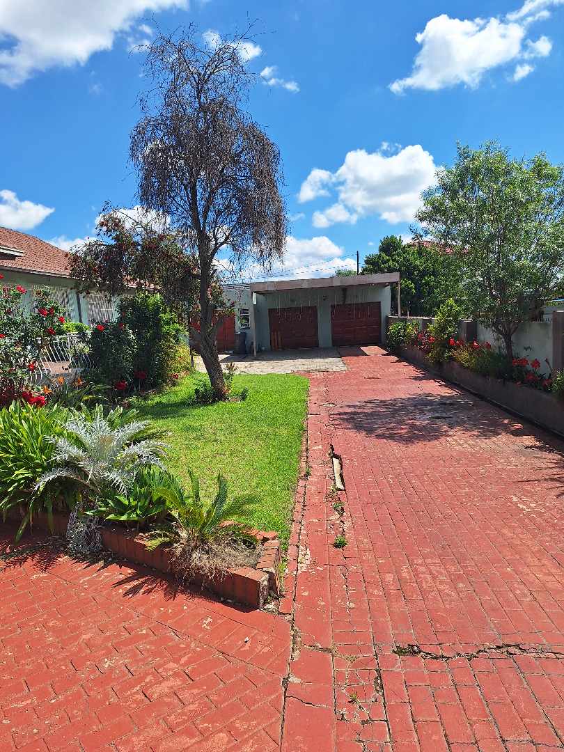 4 Bedroom Property for Sale in Tulisa Park Gauteng