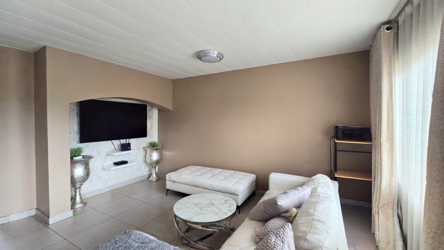 To Let 3 Bedroom Property for Rent in Silverton Gauteng
