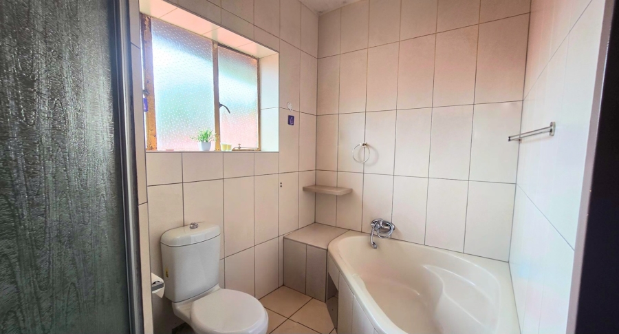 To Let 3 Bedroom Property for Rent in Silverton Gauteng