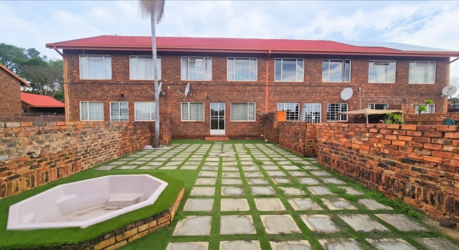 To Let 3 Bedroom Property for Rent in Silverton Gauteng