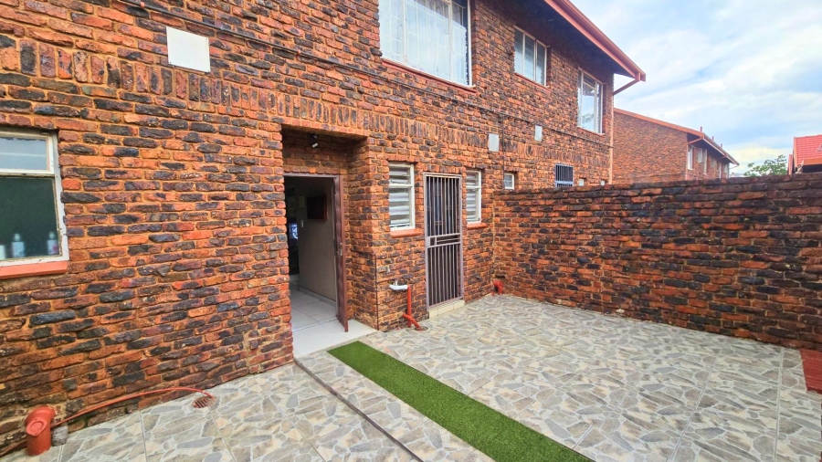 To Let 3 Bedroom Property for Rent in Silverton Gauteng