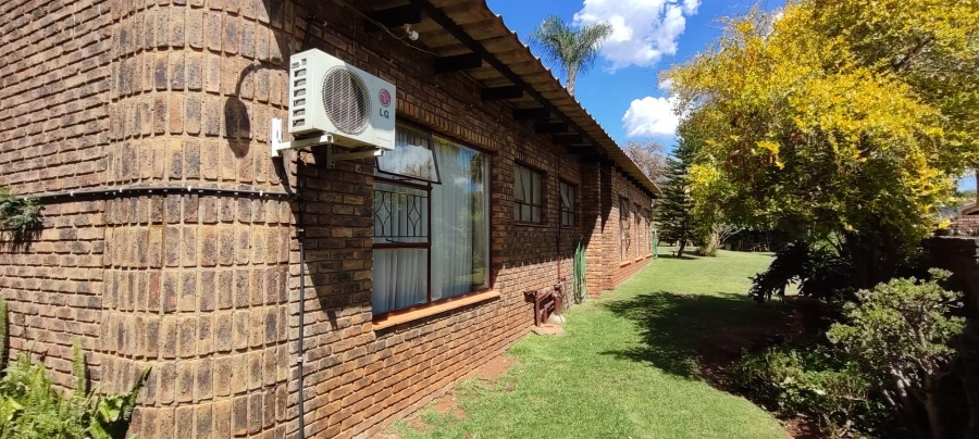 4 Bedroom Property for Sale in Monument Park Gauteng