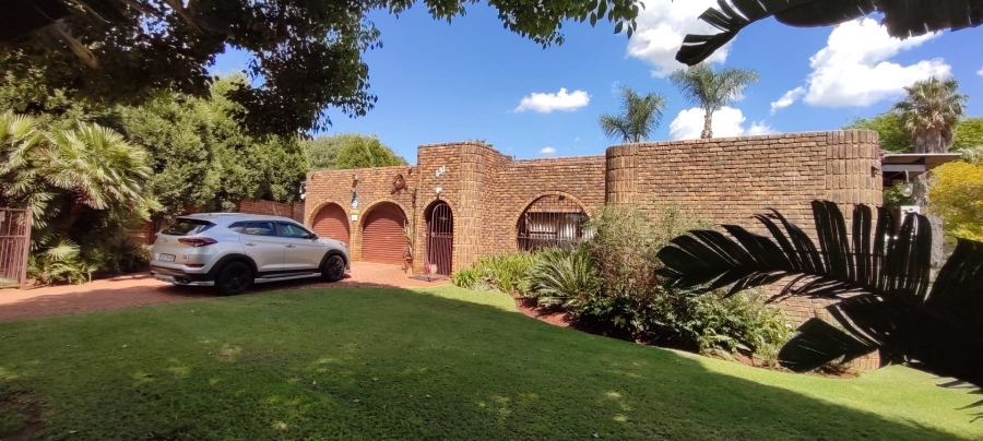 4 Bedroom Property for Sale in Monument Park Gauteng