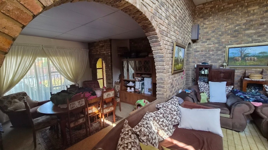 4 Bedroom Property for Sale in Monument Park Gauteng