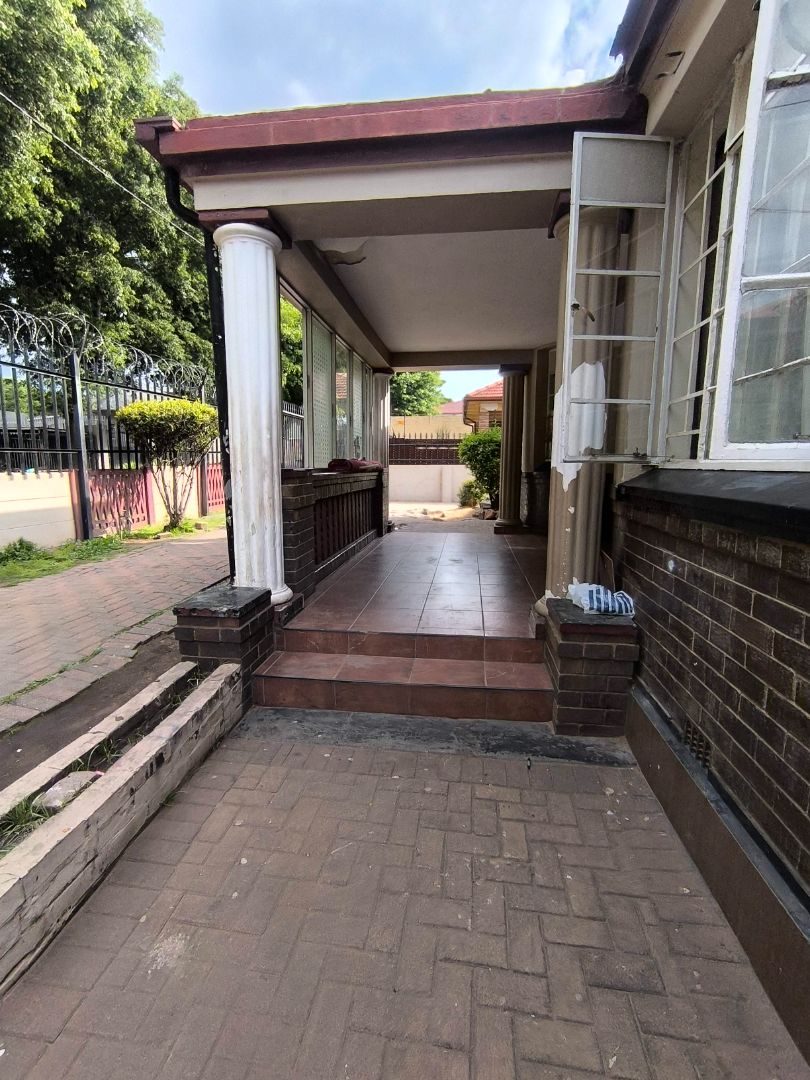 9 Bedroom Property for Sale in The Hill Gauteng