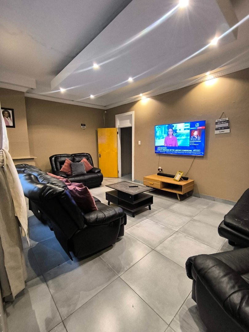 9 Bedroom Property for Sale in The Hill Gauteng