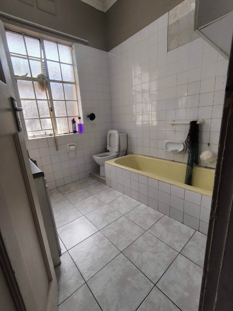 9 Bedroom Property for Sale in The Hill Gauteng