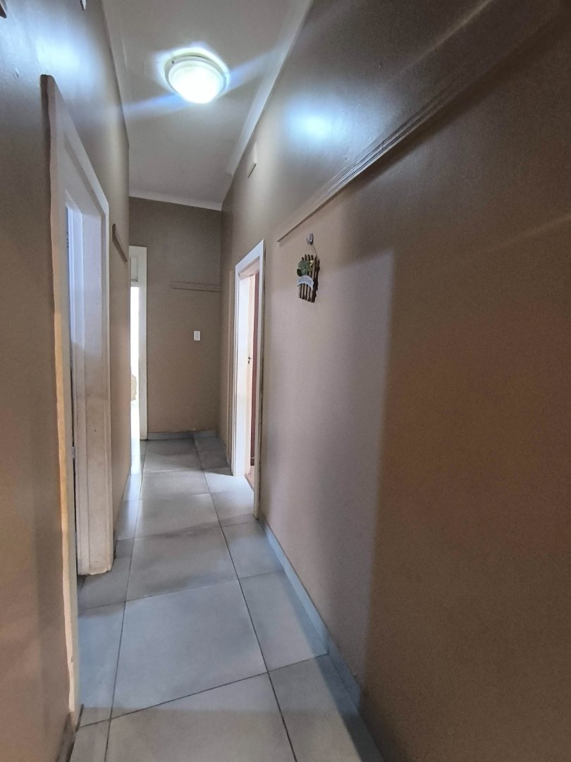 9 Bedroom Property for Sale in The Hill Gauteng