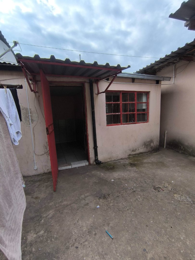 9 Bedroom Property for Sale in The Hill Gauteng