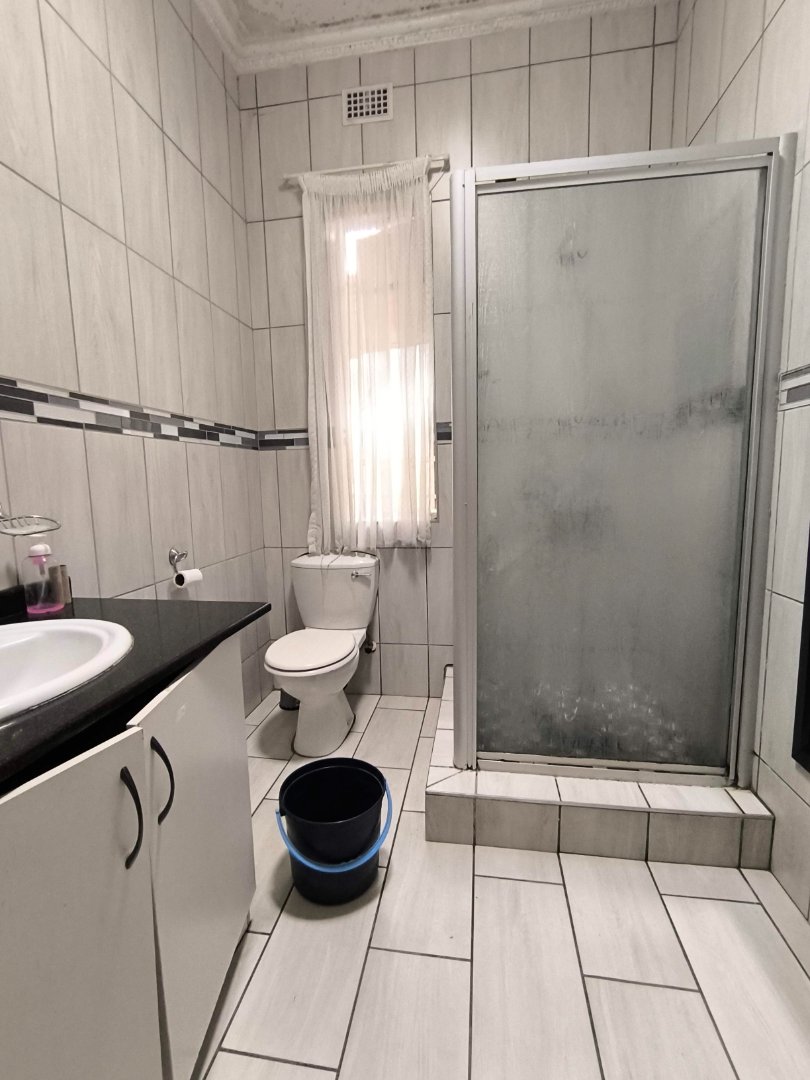 9 Bedroom Property for Sale in The Hill Gauteng