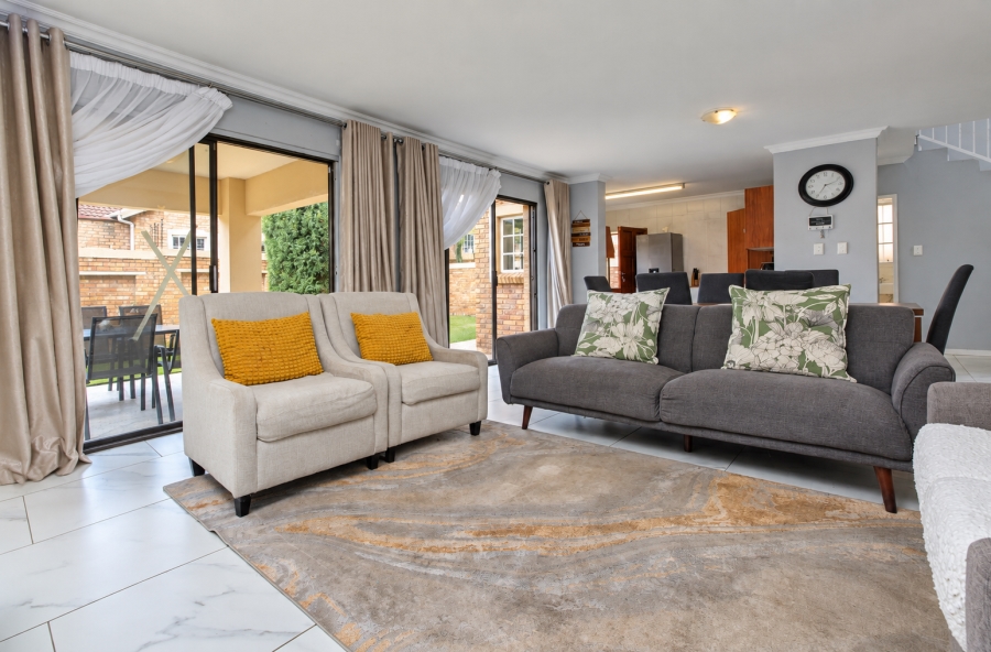 3 Bedroom Property for Sale in Honeydew Grove Gauteng