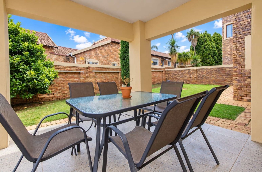 3 Bedroom Property for Sale in Honeydew Grove Gauteng
