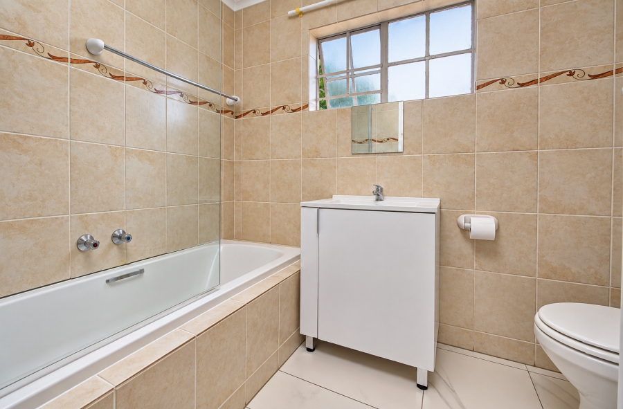 3 Bedroom Property for Sale in Honeydew Grove Gauteng