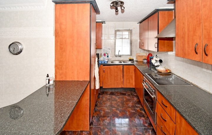 To Let 3 Bedroom Property for Rent in Lyndhurst Gauteng