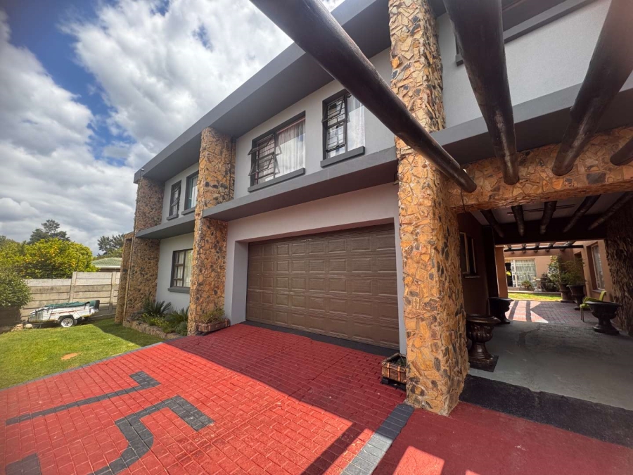 3 Bedroom Property for Sale in Brackendowns Gauteng