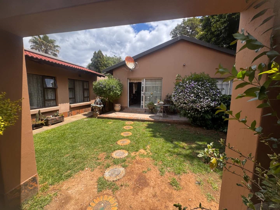 3 Bedroom Property for Sale in Brackendowns Gauteng