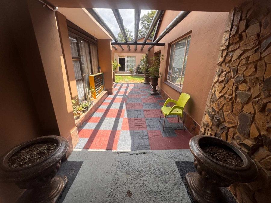 3 Bedroom Property for Sale in Brackendowns Gauteng