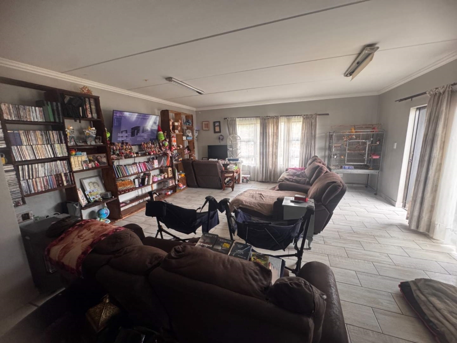 3 Bedroom Property for Sale in Brackendowns Gauteng
