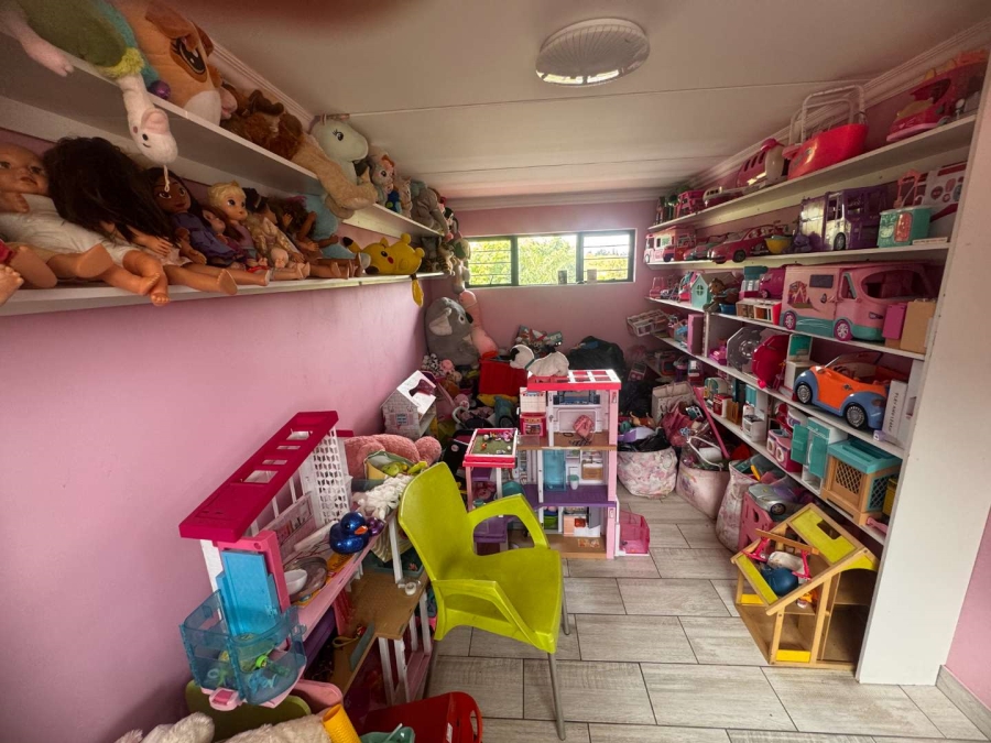 3 Bedroom Property for Sale in Brackendowns Gauteng