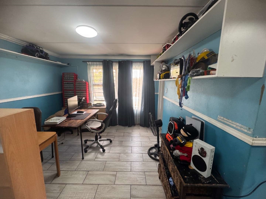 3 Bedroom Property for Sale in Brackendowns Gauteng