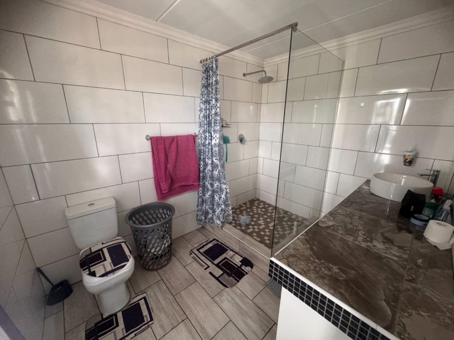 3 Bedroom Property for Sale in Brackendowns Gauteng