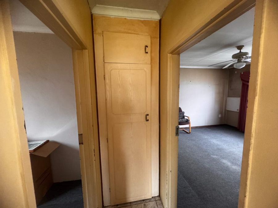 3 Bedroom Property for Sale in Brackendowns Gauteng