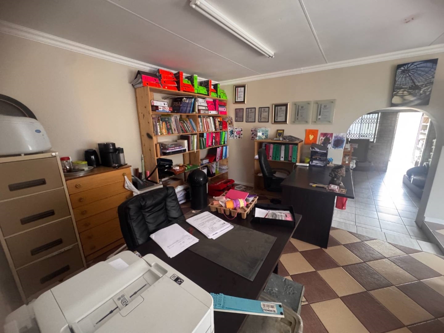 3 Bedroom Property for Sale in Brackendowns Gauteng