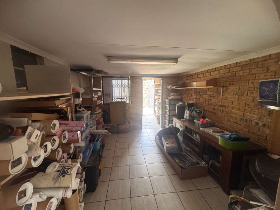 3 Bedroom Property for Sale in Brackendowns Gauteng