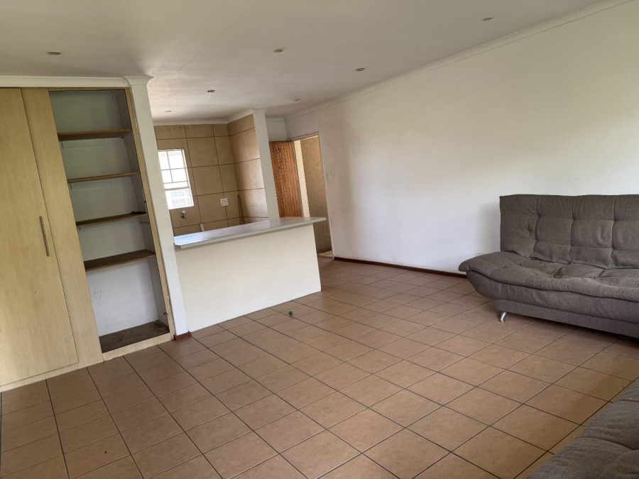 2 Bedroom Property for Sale in Ravenswood Gauteng