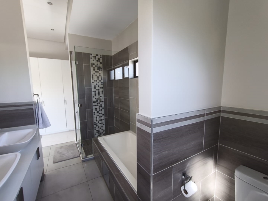 3 Bedroom Property for Sale in Ferndale Gauteng