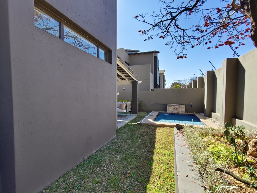 3 Bedroom Property for Sale in Ferndale Gauteng