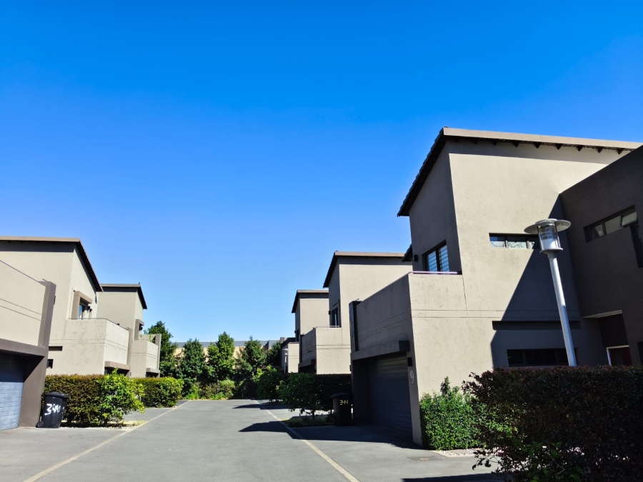 3 Bedroom Property for Sale in Ferndale Gauteng